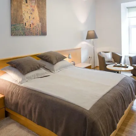 Apartment Old Town Traku Street